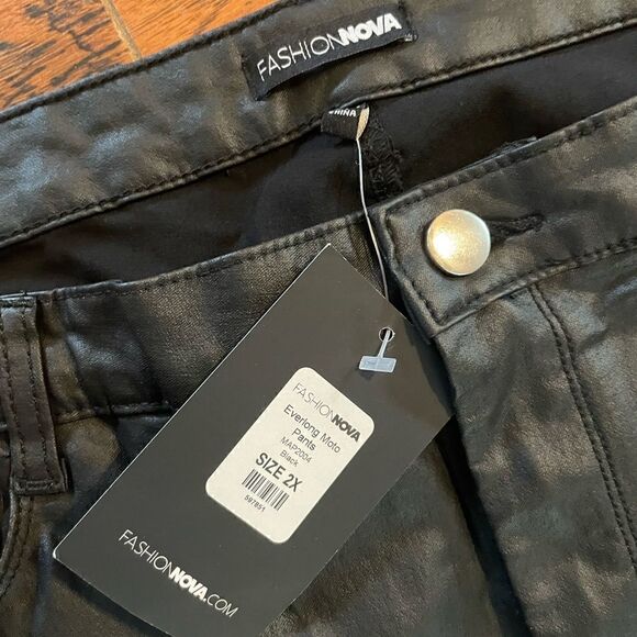 Fashion Nova High Rise Leather Pants NWT - Picture 3 of 4